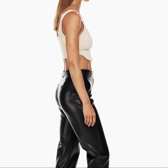 aritiza // sculpt knit bustier tank - Picture 3 of 10